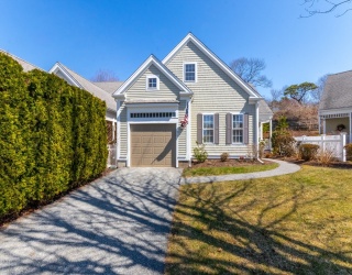 13 Hollyhock Knoll Ct, Bourne, Massachusetts, 2 Bedrooms Bedrooms, 6 Rooms Rooms,2.5 BathroomsBathrooms,Residential,For Sale,Hollyhock Knoll Ct,73501664