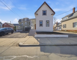 7 Pine St, Stoneham, Massachusetts, 3 Bedrooms Bedrooms, 5 Rooms Rooms,1.5 BathroomsBathrooms,Residential,For Sale,Pine St,73501668