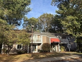 32 Silver Hill Ln, Natick, Massachusetts, 2 Bedrooms Bedrooms, 5 Rooms Rooms,1 BathroomBathrooms,Residential,For Sale,Silver Hill Ln,73501671