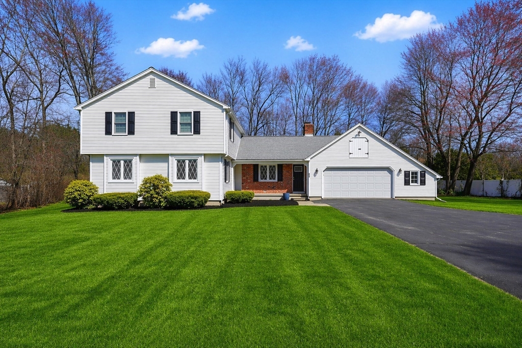 503 Parker St, East Longmeadow, Massachusetts, 3 Bedrooms Bedrooms, 7 Rooms Rooms,2.5 BathroomsBathrooms,Residential,For Sale,Parker St,73500181