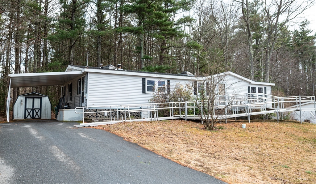 131 Champagne, Gardner, Massachusetts, 3 Bedrooms Bedrooms, 6 Rooms Rooms,2 BathroomsBathrooms,Residential,For Sale,Champagne,73501513