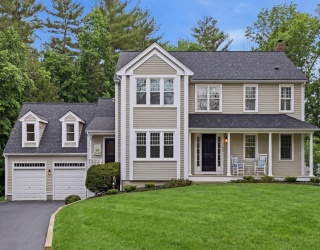 50 Christina Marie Dr, Pembroke, Massachusetts, 4 Bedrooms Bedrooms, 9 Rooms Rooms,3.5 BathroomsBathrooms,Residential,For Sale,Christina Marie Dr,73501717