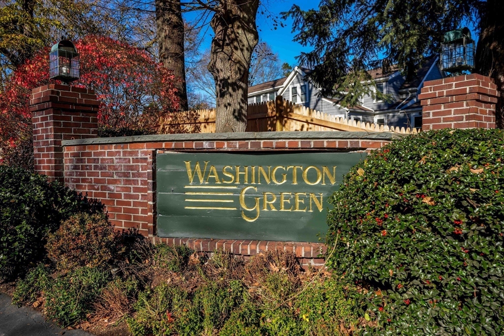 24 Washington Green, Walpole, Massachusetts, 2 Bedrooms Bedrooms, 6 Rooms Rooms,2 BathroomsBathrooms,Residential Lease,For Rent,Washington Green,73501715