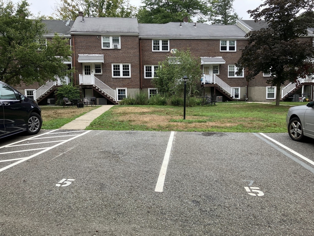 5 Liden Street, Wellesley, Massachusetts, 2 Bedrooms Bedrooms, 5 Rooms Rooms,2.5 BathroomsBathrooms,Residential Lease,For Rent,Liden Street,73501732