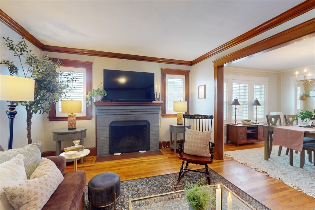 85 Bradford Rd, Watertown, Massachusetts, 2 Bedrooms Bedrooms, 5 Rooms Rooms,1 BathroomBathrooms,Residential,For Sale,Bradford Rd,73501735