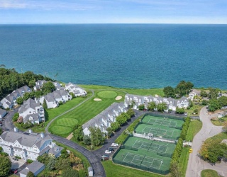 62 Fairway Dr, Plymouth, Massachusetts, 2 Bedrooms Bedrooms, 7 Rooms Rooms,2 BathroomsBathrooms,Residential,For Sale,Fairway Dr,73501691