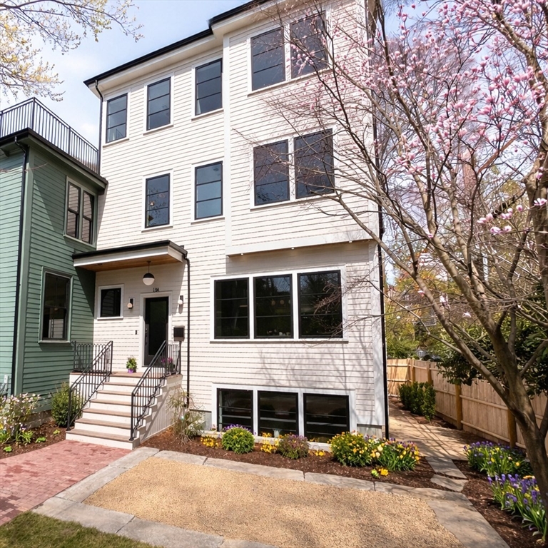 18 Clinton Street, Cambridge, Massachusetts, 4 Bedrooms Bedrooms, 9 Rooms Rooms,4.5 BathroomsBathrooms,Residential,For Sale,Clinton Street,73502031