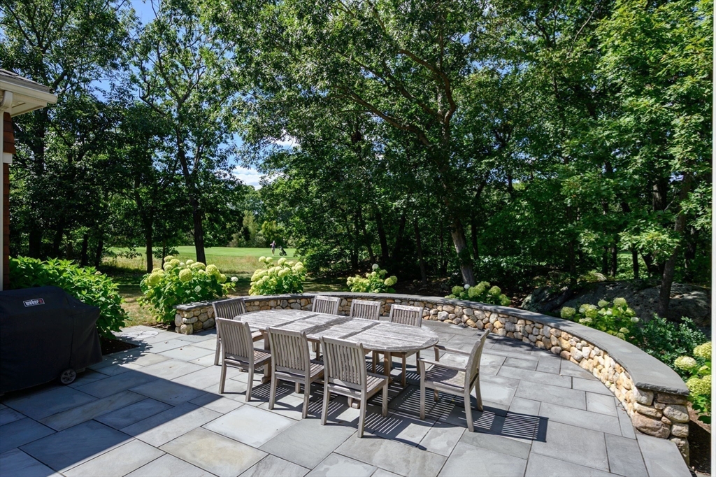 47 Black Rock Drive, Hingham, Massachusetts, 2 Bedrooms Bedrooms, 10 Rooms Rooms,5 BathroomsBathrooms,Residential,For Sale,Black Rock Drive,73501861