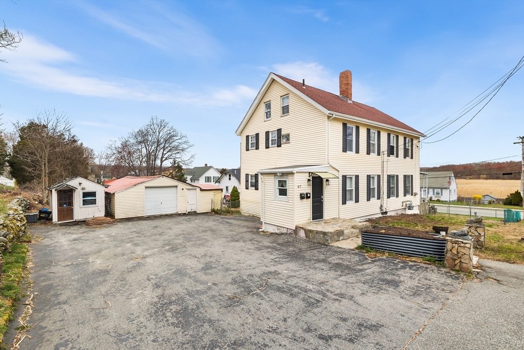 97 Dublin St, Somerset, Massachusetts, 5 Bedrooms Bedrooms, 11 Rooms Rooms,2 BathroomsBathrooms,Residential Income,For Sale,Dublin St,73501899