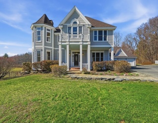 365 Middle St, Amherst, Massachusetts, 6 Bedrooms Bedrooms, 11 Rooms Rooms,3.5 BathroomsBathrooms,Residential,For Sale,Middle St,73501885