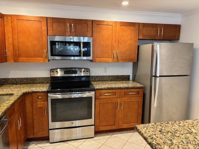 346 Neponset St, Canton, Massachusetts, 2 Bedrooms Bedrooms, 5 Rooms Rooms,2 BathroomsBathrooms,Residential,For Sale,Neponset St,73501923