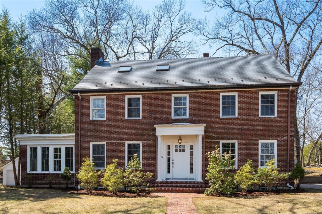 29 Gammons, Newton, Massachusetts, 6 Bedrooms Bedrooms, 11 Rooms Rooms,4.5 BathroomsBathrooms,Residential,For Sale,Gammons,73501745