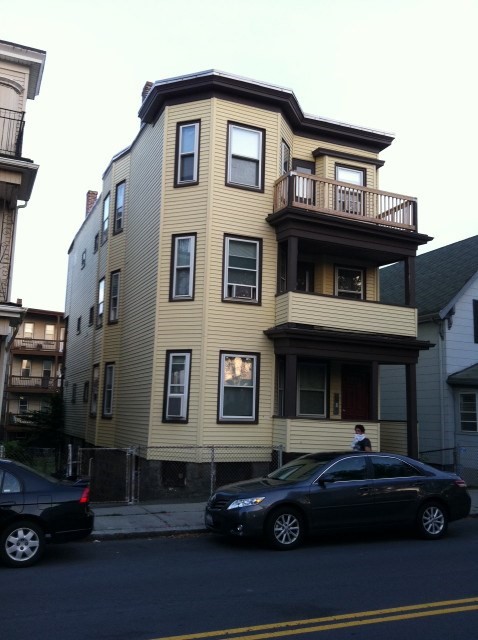 901 Saratoga Street, Boston, Massachusetts, 3 Bedrooms Bedrooms, 5 Rooms Rooms,1 BathroomBathrooms,Residential Lease,For Rent,Saratoga Street,73501766