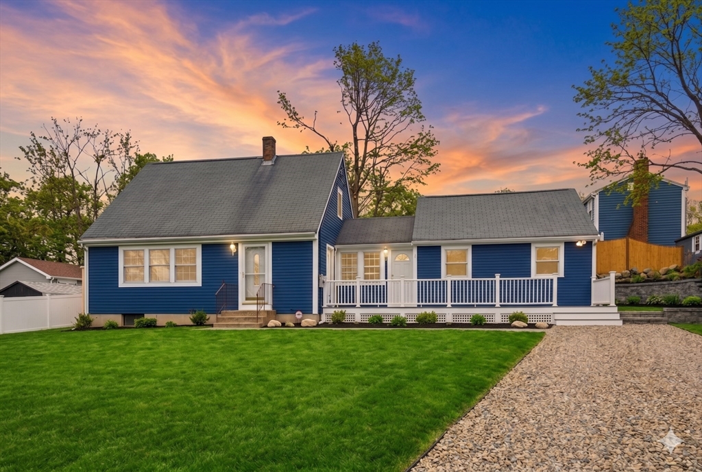 6 Cardinal Rd, Danvers, Massachusetts, 2 Bedrooms Bedrooms, 6 Rooms Rooms,2 BathroomsBathrooms,Residential,For Sale,Cardinal Rd,73501704