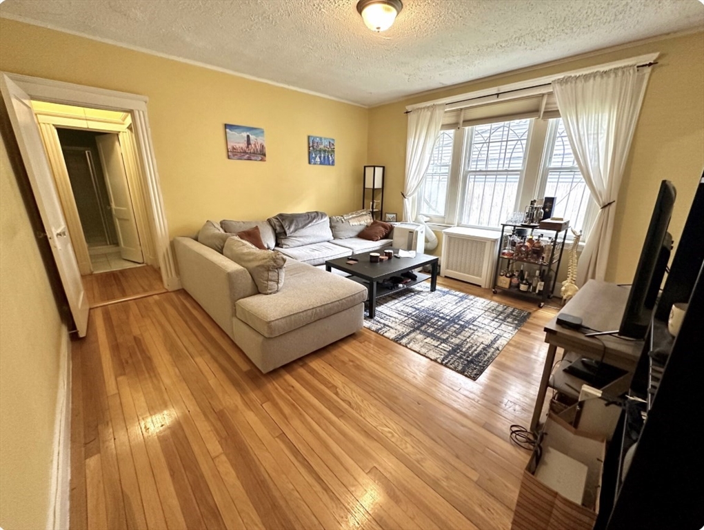 30 Jamaicaway, Boston, Massachusetts, 1 Bedroom Bedrooms, 5 Rooms Rooms,1 BathroomBathrooms,Residential Lease,For Rent,Jamaicaway,73486662