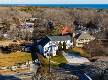 35 New York Avenue, Oak Bluffs, Massachusetts, 7 Bedrooms Bedrooms, 15 Rooms Rooms,5 BathroomsBathrooms,Residential,For Sale,New York Avenue,73470490