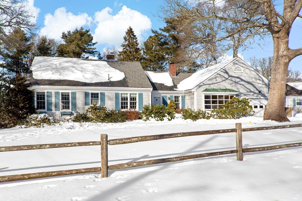 180 Pond View Drive, Barnstable, Massachusetts, 4 Bedrooms Bedrooms, 9 Rooms Rooms,2 BathroomsBathrooms,Residential,For Sale,Pond View Drive,73479212