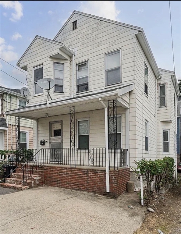 29 Lincoln St, Malden, Massachusetts, 3 Bedrooms Bedrooms, 7 Rooms Rooms,1 BathroomBathrooms,Residential Lease,For Rent,Lincoln St,73487426