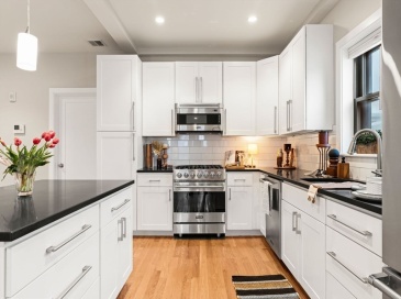 24 Rawson St, Boston, Massachusetts, 2 Bedrooms Bedrooms, 5 Rooms Rooms,2 BathroomsBathrooms,Residential,For Sale,Rawson St,73483463