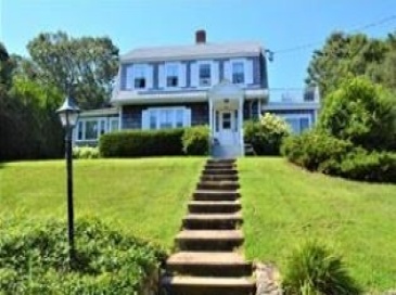 124 Skiff Avenue, Tisbury, Massachusetts, 3 Bedrooms Bedrooms, 6 Rooms Rooms,2 BathroomsBathrooms,Residential,For Sale,Skiff Avenue,73484173