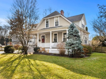 23 Wyman Road, Marblehead, Massachusetts, 4 Bedrooms Bedrooms, 8 Rooms Rooms,2.5 BathroomsBathrooms,Residential,For Sale,Wyman Road,73470035