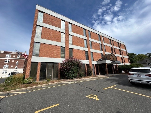 155 Maple Street, Springfield, Massachusetts, ,Commercial Sale,For Sale,Maple Street,73482365