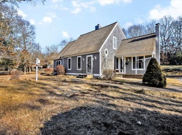 171 Currier Rd, Falmouth, Massachusetts, 2 Bedrooms Bedrooms, 7 Rooms Rooms,2 BathroomsBathrooms,Residential,For Sale,Currier Rd,73469613