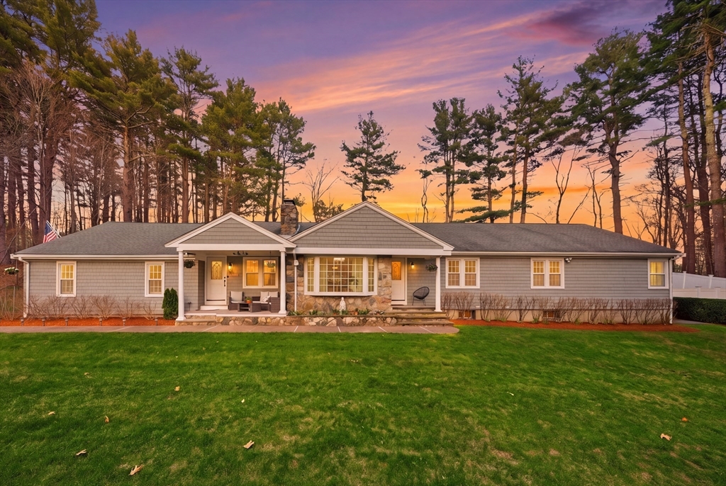 329 Orchard St, Millis, Massachusetts, 4 Bedrooms Bedrooms, 11 Rooms Rooms,3.5 BathroomsBathrooms,Residential,For Sale,Orchard St,73502282