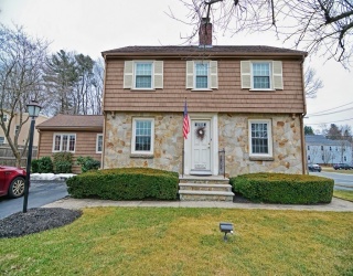 1068 Main, Walpole, Massachusetts, 2 Bedrooms Bedrooms, 4 Rooms Rooms,1 BathroomBathrooms,Residential Lease,For Rent,Main,73502269