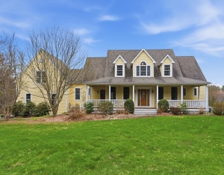 48 Vaughn Hill Rd, Bolton, Massachusetts, 4 Bedrooms Bedrooms, 10 Rooms Rooms,3.5 BathroomsBathrooms,Residential,For Sale,Vaughn Hill Rd,73502362