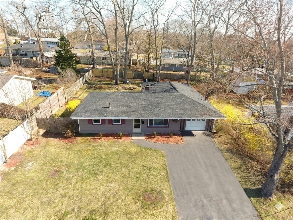 19 Ruth Rd, Brockton, Massachusetts, 3 Bedrooms Bedrooms, 6 Rooms Rooms,1 BathroomBathrooms,Residential,For Sale,Ruth Rd,73502367