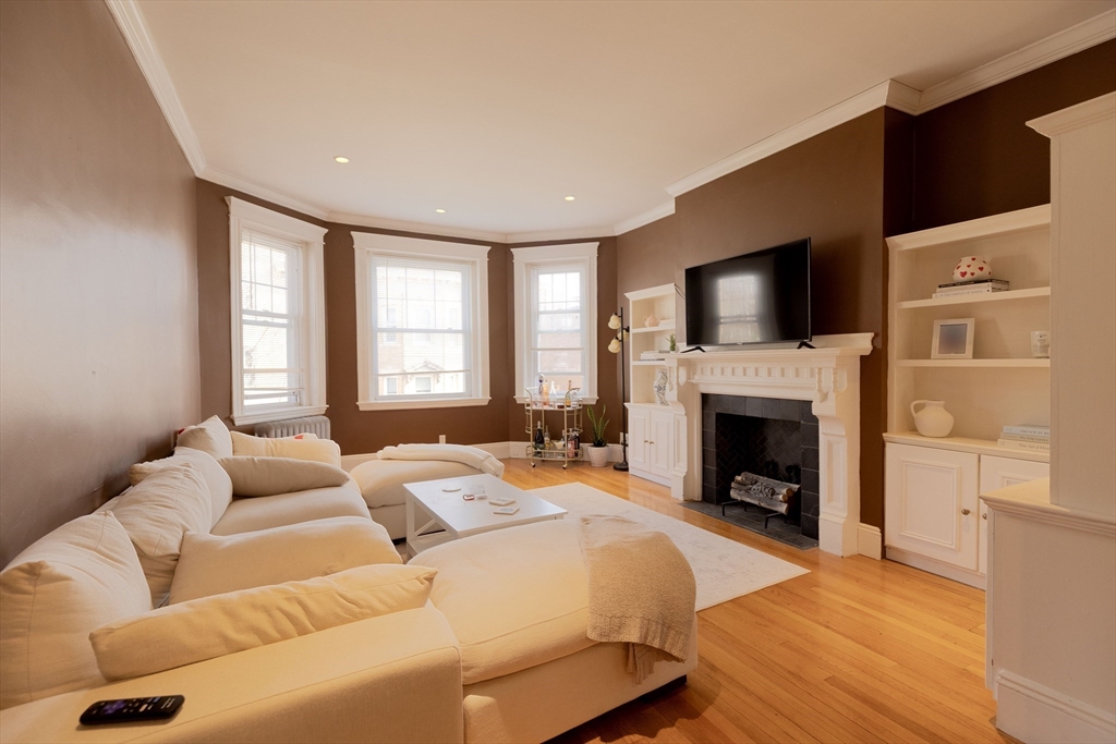 80 Browne Street, Brookline, Massachusetts, 2 Bedrooms Bedrooms, 5 Rooms Rooms,1 BathroomBathrooms,Residential,For Sale,Browne Street,73502123