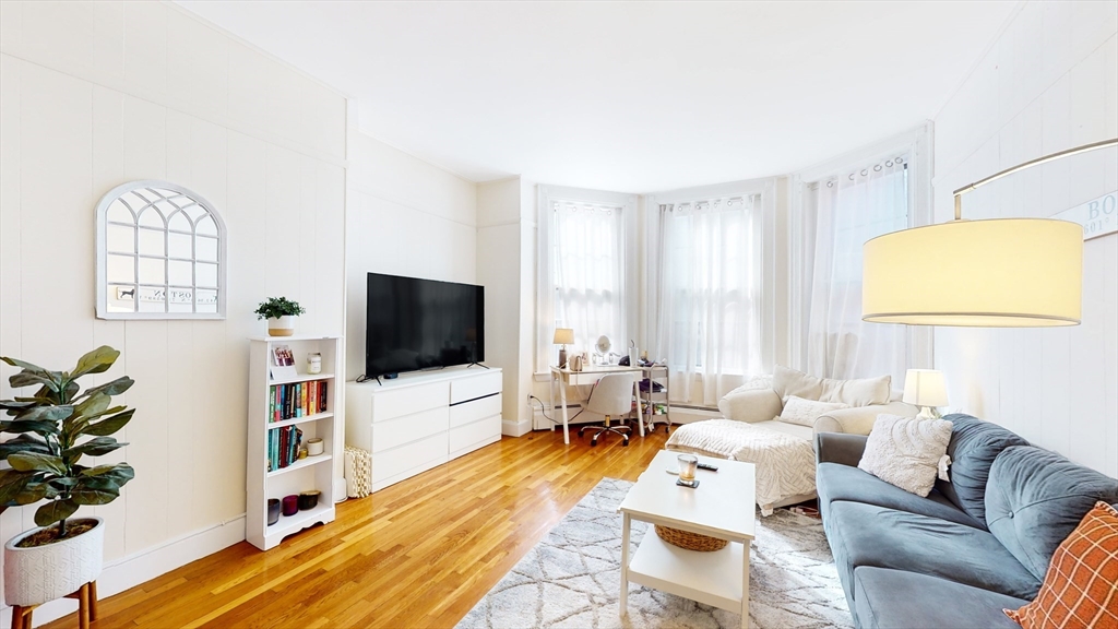 289 Beacon, Boston, Massachusetts, 1 Bedroom Bedrooms, 4 Rooms Rooms,1 BathroomBathrooms,Residential Lease,For Rent,Beacon,73502150