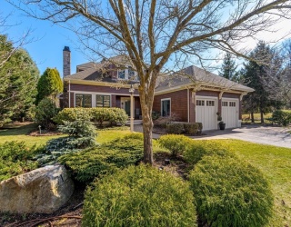 71 Clubhouse Drive, Hingham, Massachusetts, 3 Bedrooms Bedrooms, 11 Rooms Rooms,4.5 BathroomsBathrooms,Residential,For Sale,Clubhouse Drive,73502171