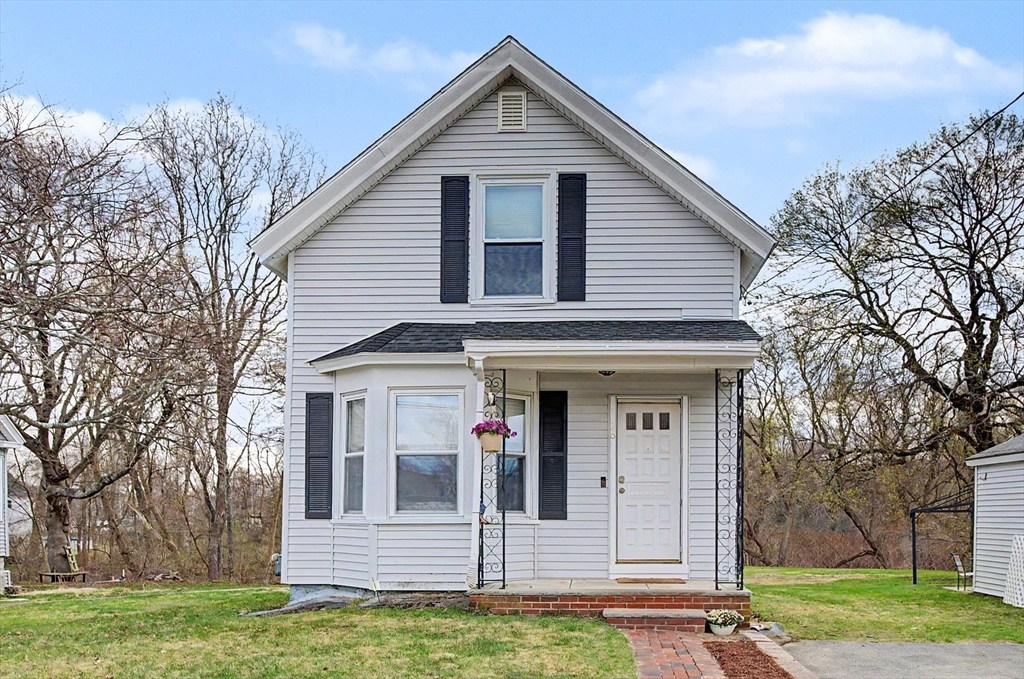 16 Marjorie St, Methuen, Massachusetts, 3 Bedrooms Bedrooms, 7 Rooms Rooms,1 BathroomBathrooms,Residential,For Sale,Marjorie St,73502163