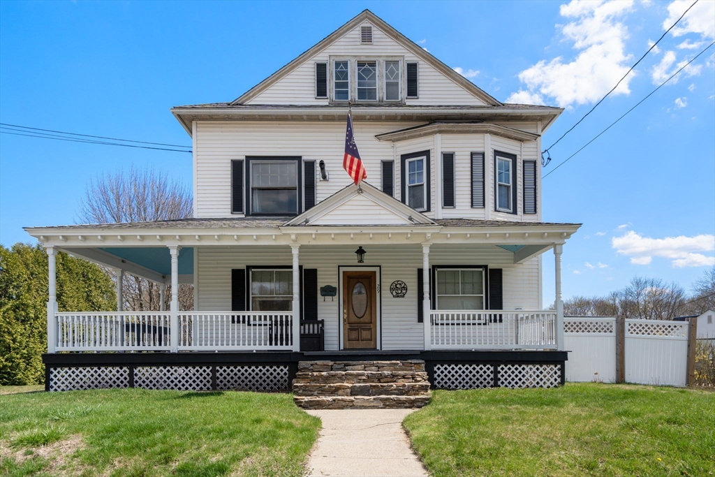 29 Schofield Ave, Dudley, Massachusetts, 5 Bedrooms Bedrooms, 11 Rooms Rooms,1.5 BathroomsBathrooms,Residential,For Sale,Schofield Ave,73502194