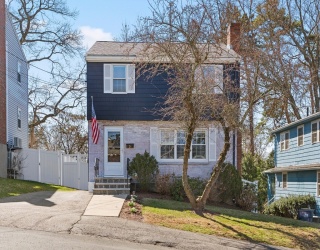 26 Crosstown Ave, Boston, Massachusetts, 4 Bedrooms Bedrooms, 13 Rooms Rooms,2.5 BathroomsBathrooms,Residential,For Sale,Crosstown Ave,73502109