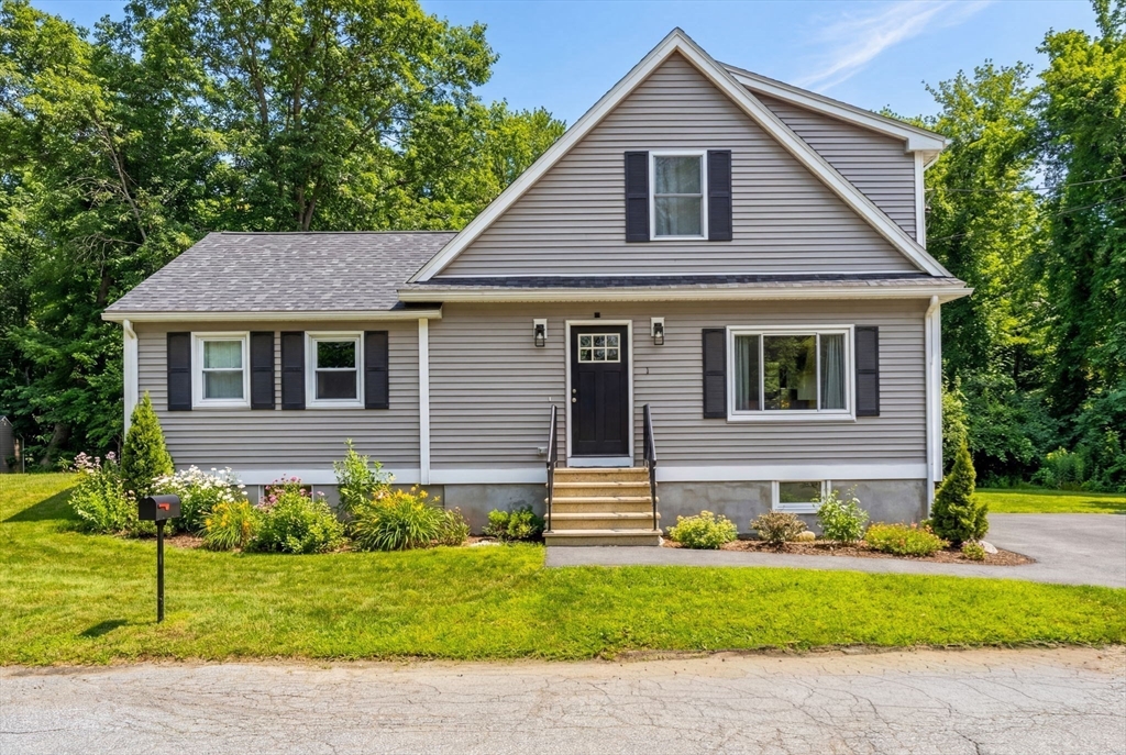 1 Adelman Rd, Wilmington, Massachusetts, 3 Bedrooms Bedrooms, 7 Rooms Rooms,2.5 BathroomsBathrooms,Residential,For Sale,Adelman Rd,73502482