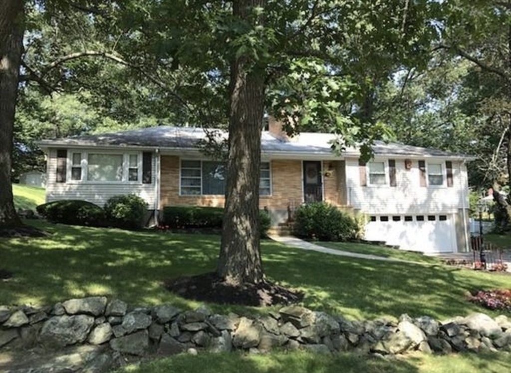 174 Forest, Waltham, Massachusetts, 3 Bedrooms Bedrooms, 11 Rooms Rooms,2.5 BathroomsBathrooms,Residential,For Sale,Forest,73502479