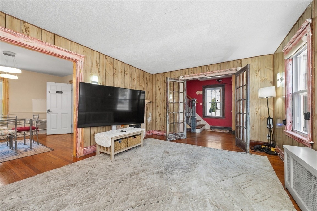 190 Almont Street, Boston, Massachusetts, 4 Bedrooms Bedrooms, 8 Rooms Rooms,3 BathroomsBathrooms,Residential,For Sale,Almont Street,73502471