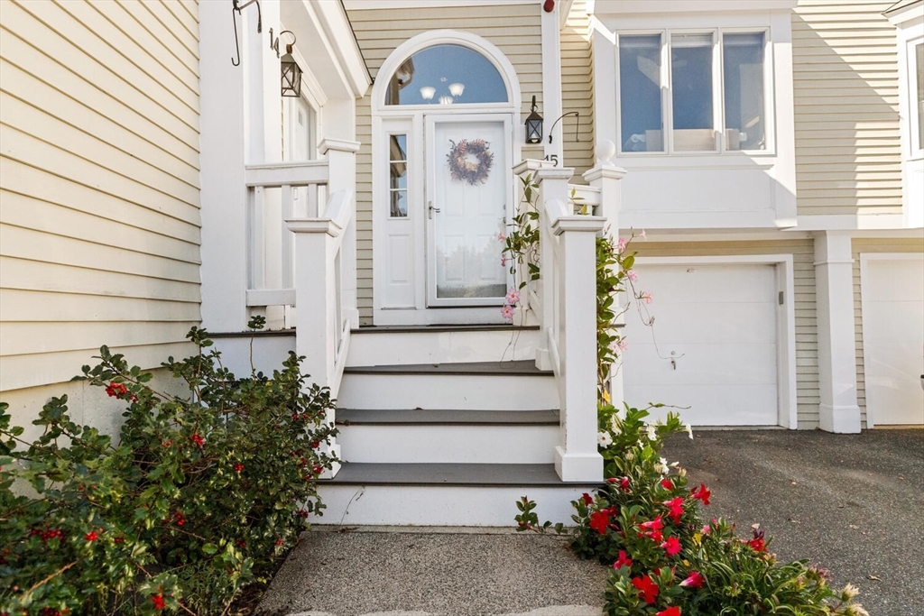 15 Abington Road, Danvers, Massachusetts, 3 Bedrooms Bedrooms, 6 Rooms Rooms,1.5 BathroomsBathrooms,Residential,For Sale,Abington Road,73502499