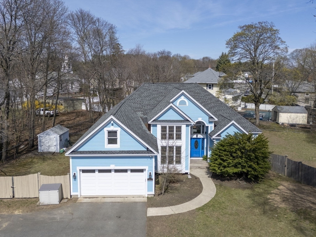 428 Broadway, Lynnfield, Massachusetts, 3 Bedrooms Bedrooms, 6 Rooms Rooms,3 BathroomsBathrooms,Residential,For Sale,Broadway,73502492