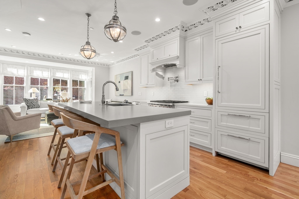 22 Appleton Street, Boston, Massachusetts, 3 Bedrooms Bedrooms, 5 Rooms Rooms,2.5 BathroomsBathrooms,Residential,For Sale,Appleton Street,73502535