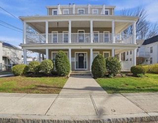 18 Cocasset Street, Foxboro, Massachusetts, 2 Bedrooms Bedrooms, 5 Rooms Rooms,1 BathroomBathrooms,Residential,For Sale,Cocasset Street,73502329