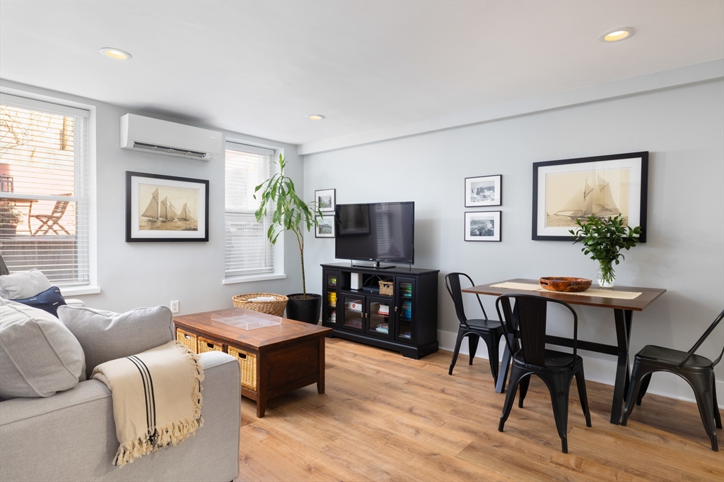 75 Waltham St, Boston, Massachusetts, 1 Bedroom Bedrooms, 3 Rooms Rooms,1 BathroomBathrooms,Residential,For Sale,Waltham St,73502372