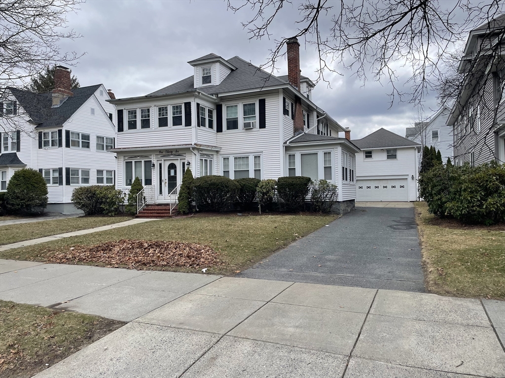 136 Russell Street, Worcester, Massachusetts, 1 Bedroom Bedrooms, 5 Rooms Rooms,1 BathroomBathrooms,Residential Lease,For Rent,Russell Street,73502570