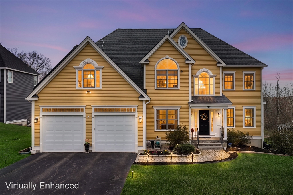 217 Magill Dr, Grafton, Massachusetts, 4 Bedrooms Bedrooms, 10 Rooms Rooms,3.5 BathroomsBathrooms,Residential,For Sale,Magill Dr,73502164