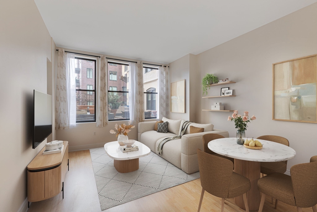 4 Charlesgate E, Boston, Massachusetts, 1 Bedroom Bedrooms, 3 Rooms Rooms,1 BathroomBathrooms,Residential,For Sale,Charlesgate E,73502342