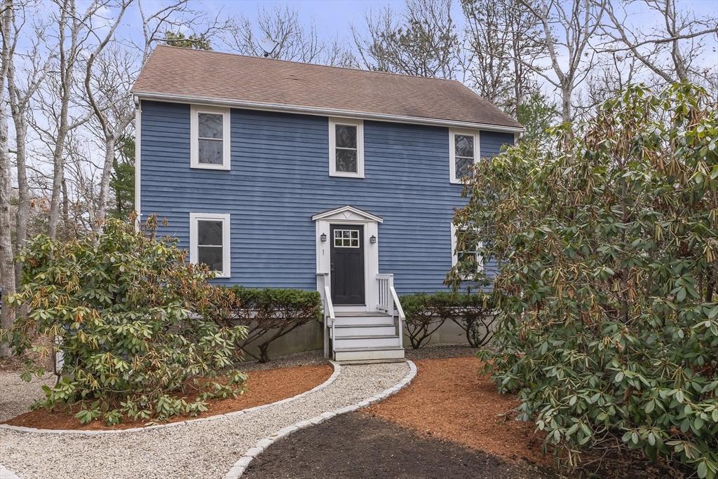 1 Forest Rd, Sandwich, Massachusetts, 3 Bedrooms Bedrooms, 7 Rooms Rooms,1.5 BathroomsBathrooms,Residential,For Sale,Forest Rd,73502589