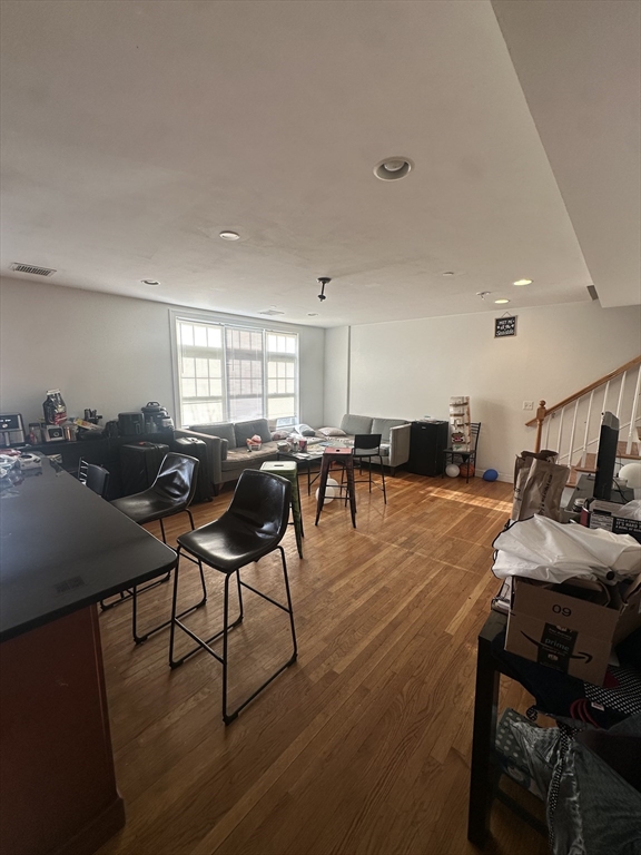 59 Circuit Street, Boston, Massachusetts, 7 Bedrooms Bedrooms, 8 Rooms Rooms,5.5 BathroomsBathrooms,Residential Lease,For Rent,Circuit Street,73502420